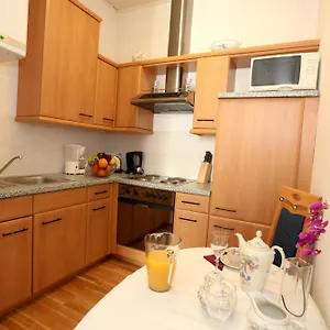 Mozart Apartment Vienna